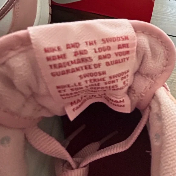 Nike Dunk Low GS Pink White Sneakers New in Box Youth 7Y Women 8.5 - Picture 9 of 10